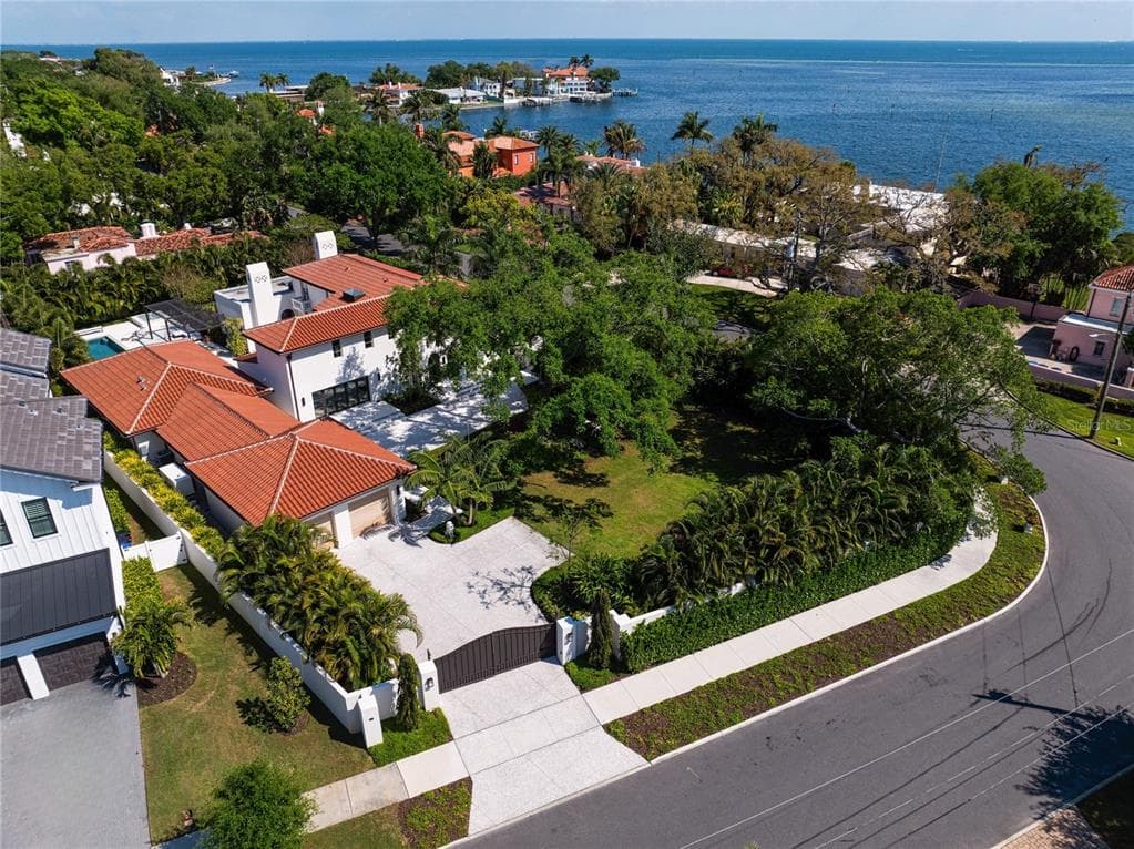 416 BRIGHTWATERS BOULEVARD NE, ST PETERSBURG, FL 33704 — zdjęcie 2