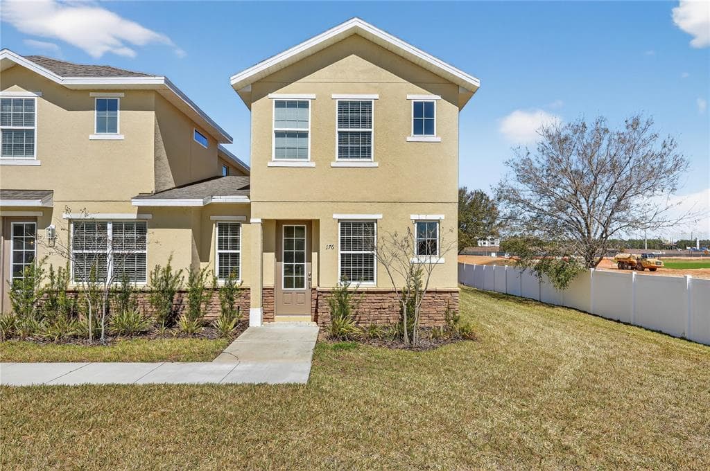 176 HOLLY VILLAGE DRIVE, DAVENPORT, FL 33837