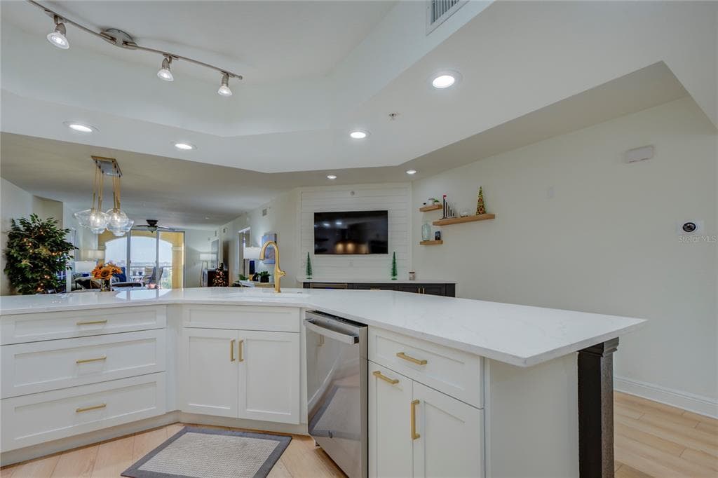5353 GULF BOULEVARD # A502, ST PETE BEACH, FL 33706 — zdjęcie 5
