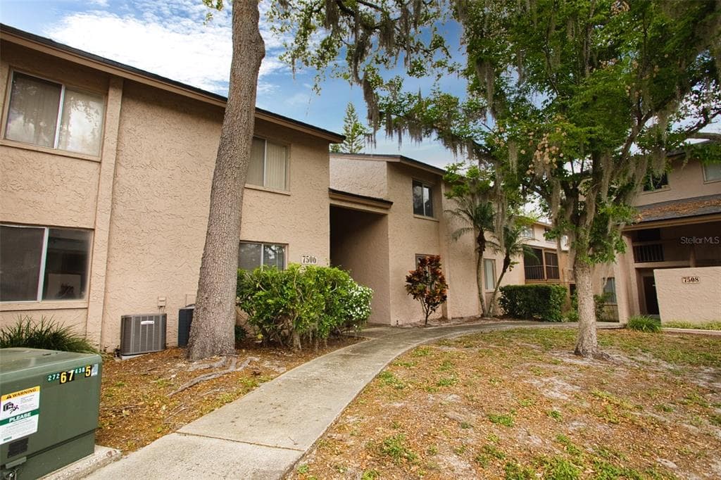 7506 PRESLEY PLACE # 113, TAMPA, FL 33617