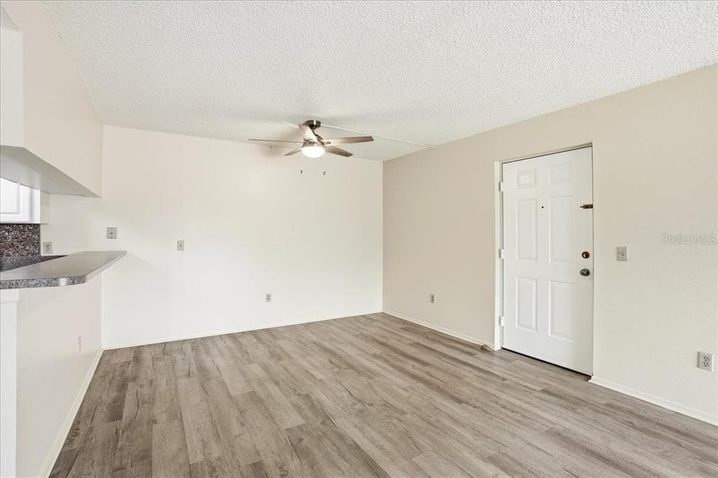 1515 FORREST NELSON BOULEVARD # B206, PORT CHARLOTTE, FL 33952 — zdjęcie 4