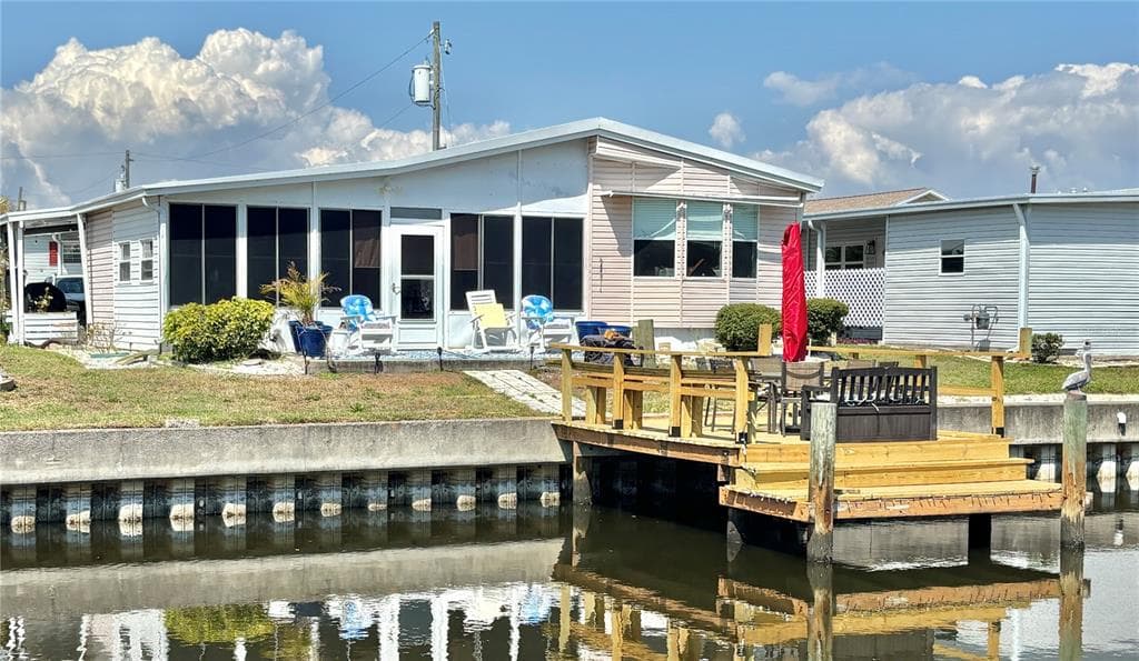 102 AMERICANA COURT NE # 206, ST PETERSBURG, FL 33702