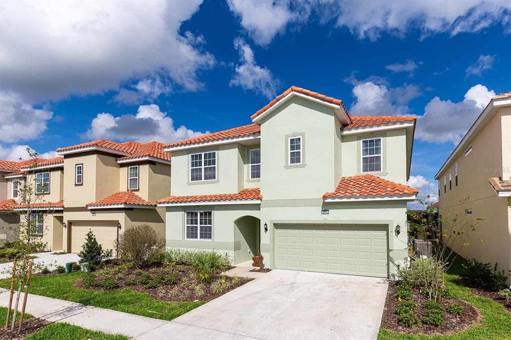 8013 OAK SHADOW COURT, DAVENPORT, FL 33837