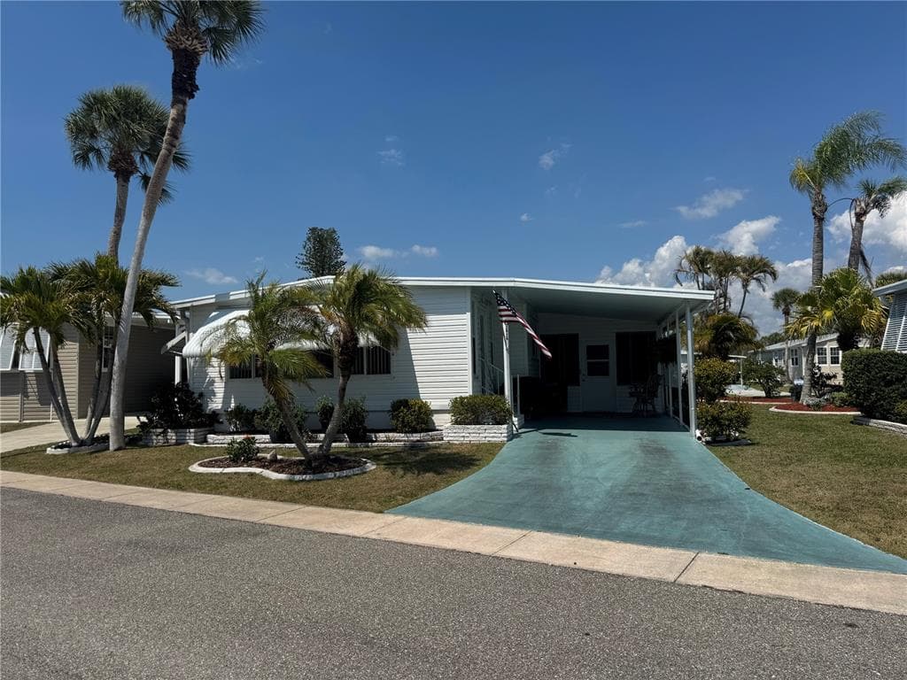 611 IRIS DRIVE, VENICE, FL 34293