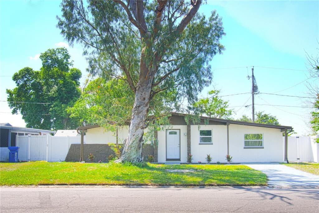 8307 LIBBY LANE, TAMPA, FL 33619 — zdjęcie 3
