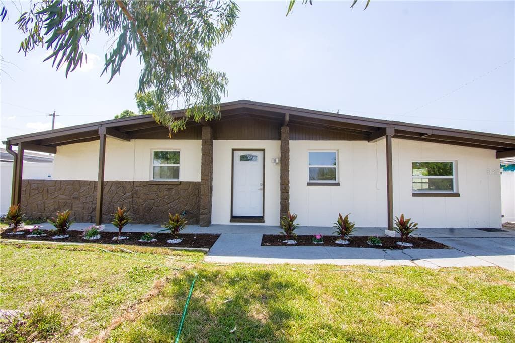 8307 LIBBY LANE, TAMPA, FL 33619