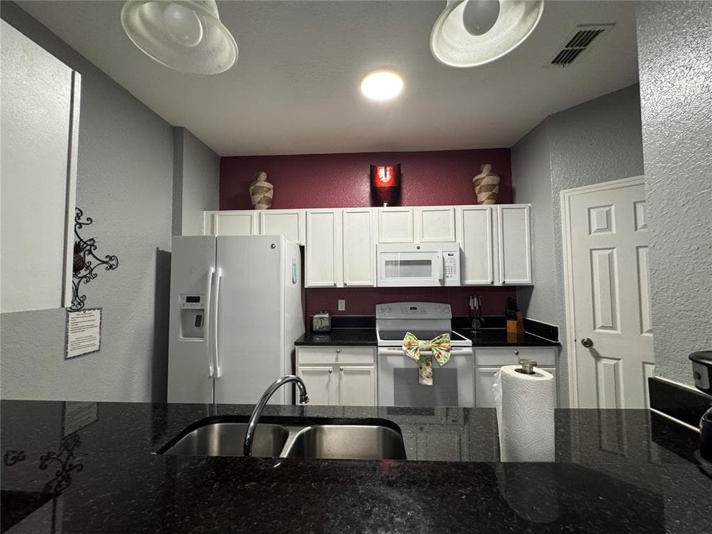 2821 ALMATON LOOP # 205, KISSIMMEE, FL 34747 — zdjęcie 3
