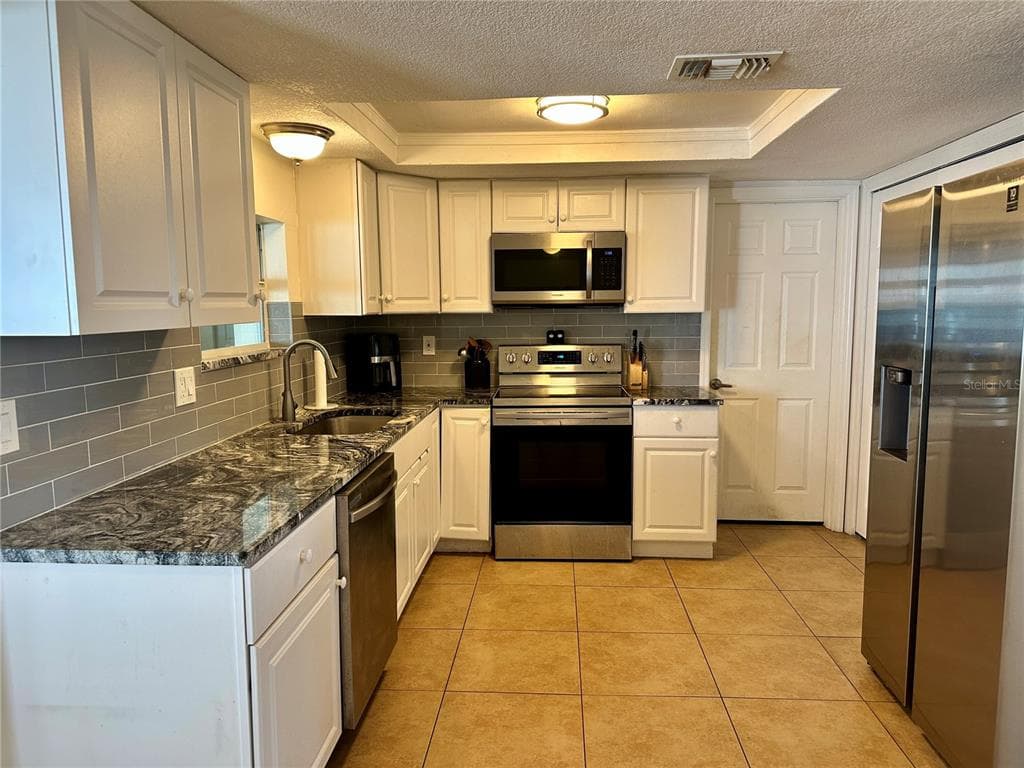 3240 BRIAR CLIFF DRIVE, HOLIDAY, FL 34691 — zdjęcie 4