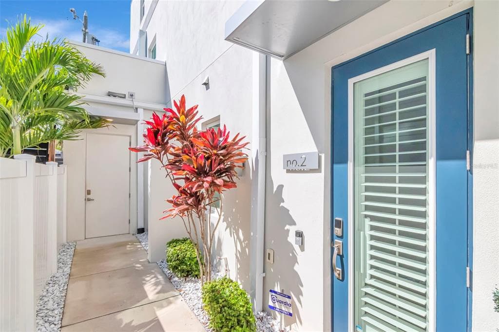 536 4TH AVENUE S # 2, ST PETERSBURG, FL 33701