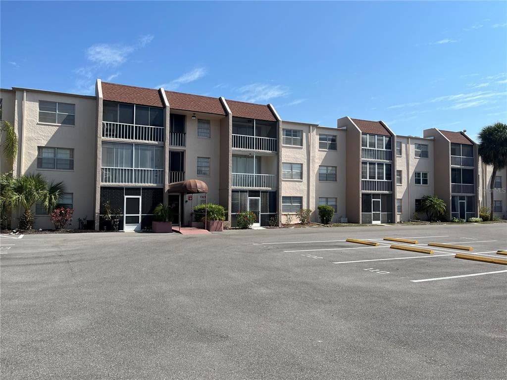 519 ALBEE FARM ROAD # 303, VENICE, FL 34285
