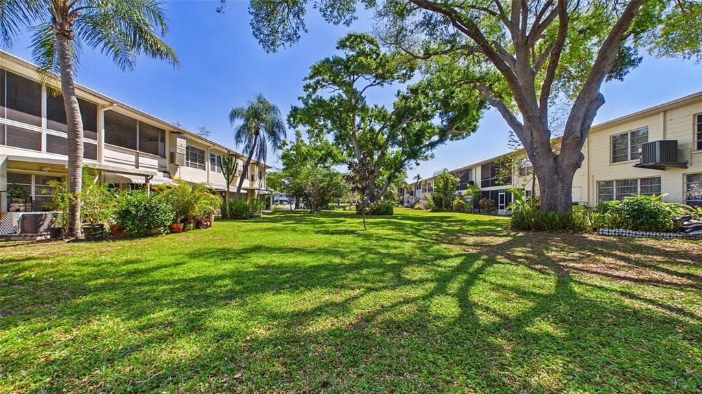 5664 40TH TERRACE N # 428, ST PETERSBURG, FL 33710