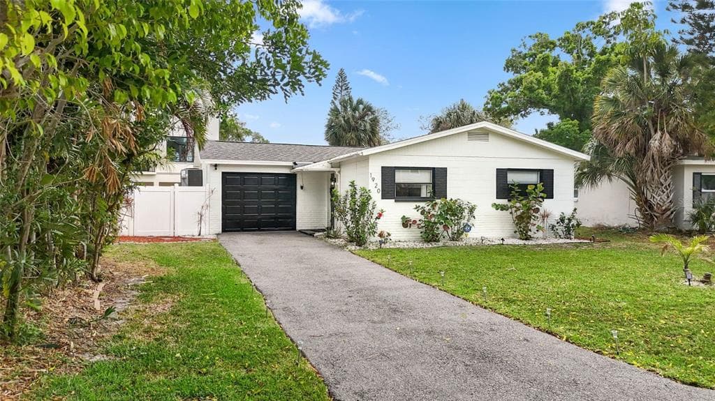 1920 NEW HAMPSHIRE AVENUE NE, ST PETERSBURG, FL 33703 — zdjęcie 3