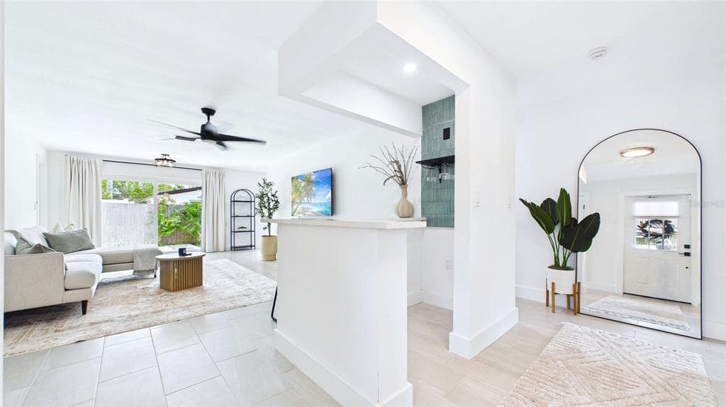 1920 NEW HAMPSHIRE AVENUE NE, ST PETERSBURG, FL 33703 — zdjęcie 5