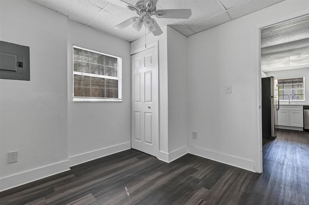 2027 30TH AVENUE N # Bottom unit, ST PETERSBURG, FL 33713 — zdjęcie 2