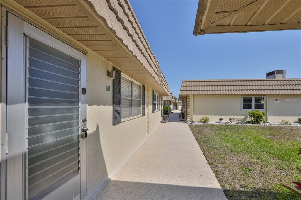 202 BEDFORD STREET # 68, SUN CITY CENTER, FL 33573 — zdjęcie 2