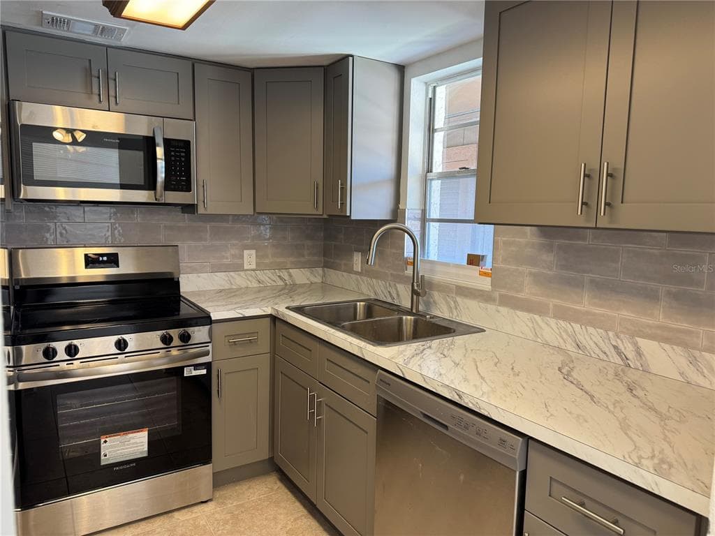 5154 TURQUOISE LANE # 102, NEW PORT RICHEY, FL 34652 — zdjęcie 3