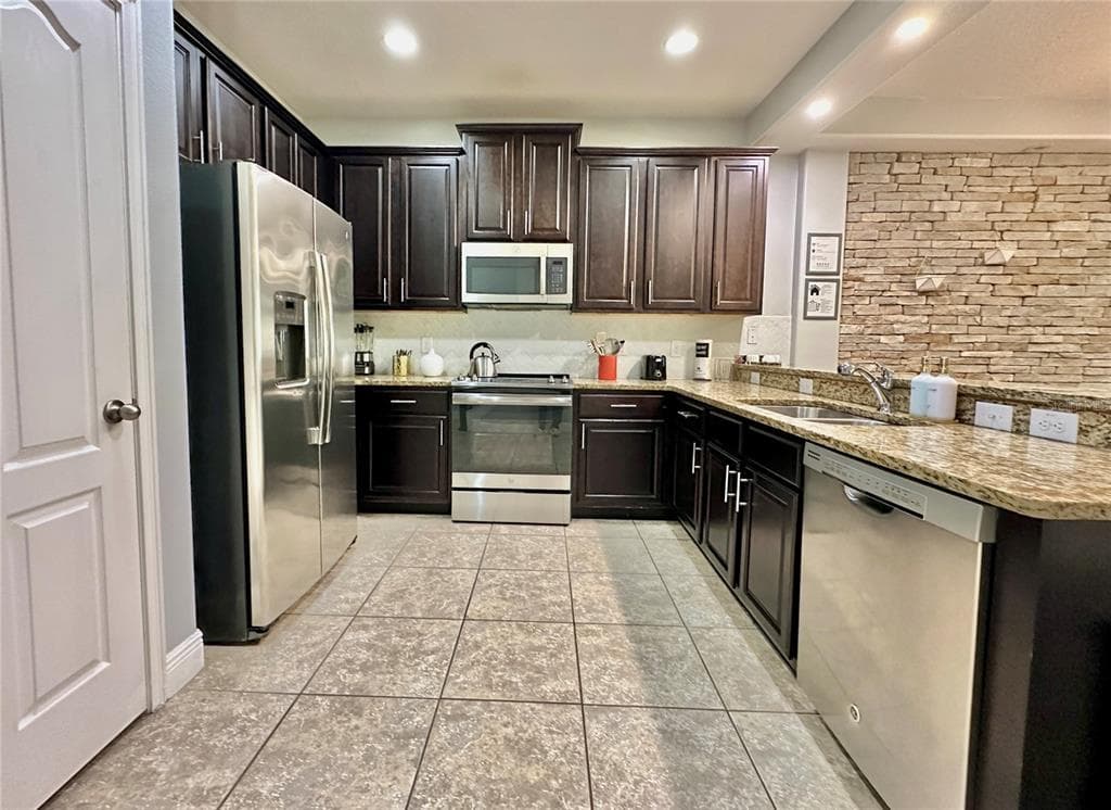 8111 ROSEVILLE BOULEVARD, DAVENPORT, FL 33896 — zdjęcie 4