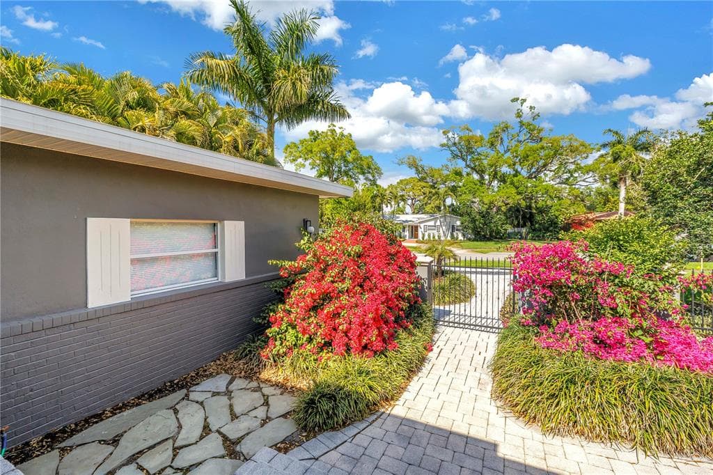 209 BANDERA WAY NE, ST PETERSBURG, FL 33704 — zdjęcie 5