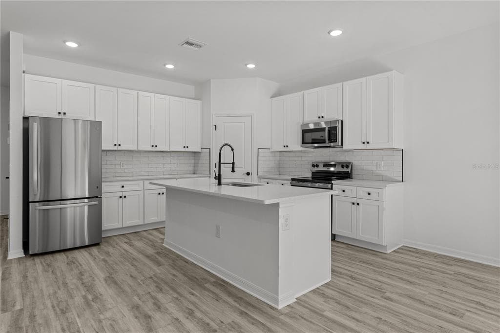 12232-12234 NEWGATE AVENUE, PORT CHARLOTTE, FL 33981 — zdjęcie 2