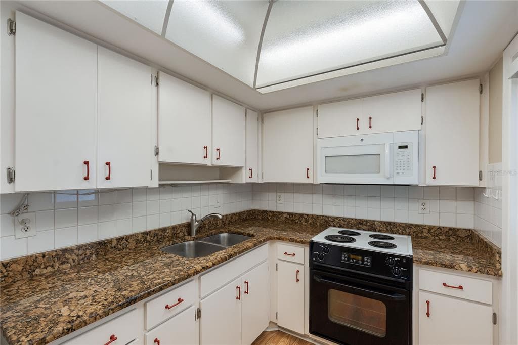 5972 HIBISCUS DRIVE # 207, BRADENTON, FL 34207 — zdjęcie 3