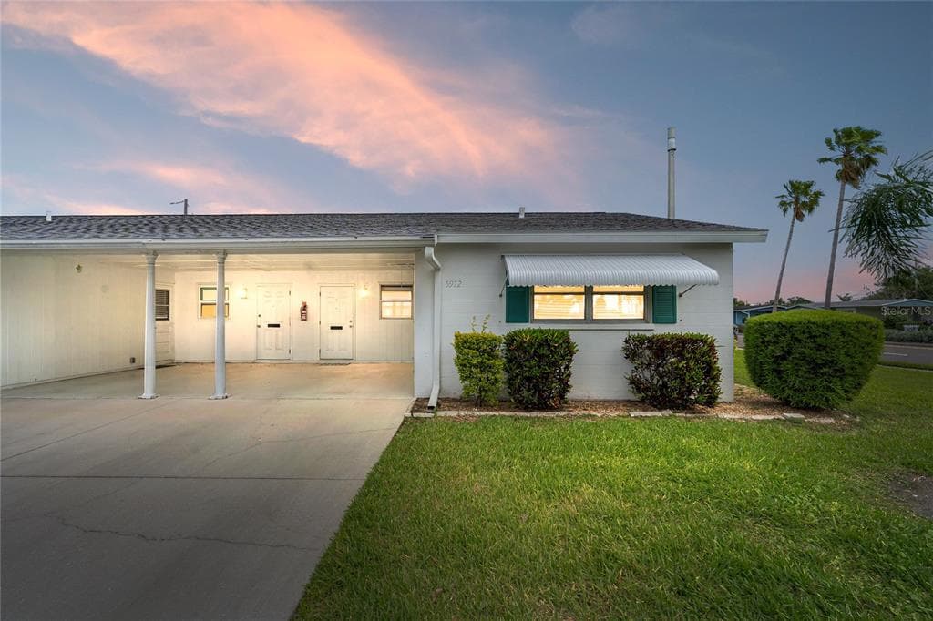 5972 HIBISCUS DRIVE # 207, BRADENTON, FL 34207