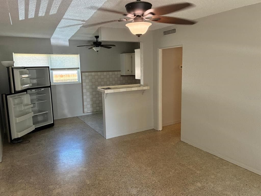 4390 68TH STREET N, ST PETERSBURG, FL 33709 — zdjęcie 4