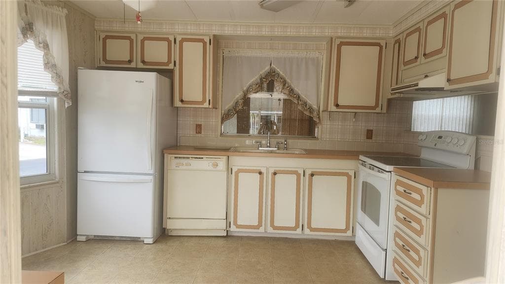 157 N FIJI CIRCLE, ENGLEWOOD, FL 34223 — zdjęcie 4
