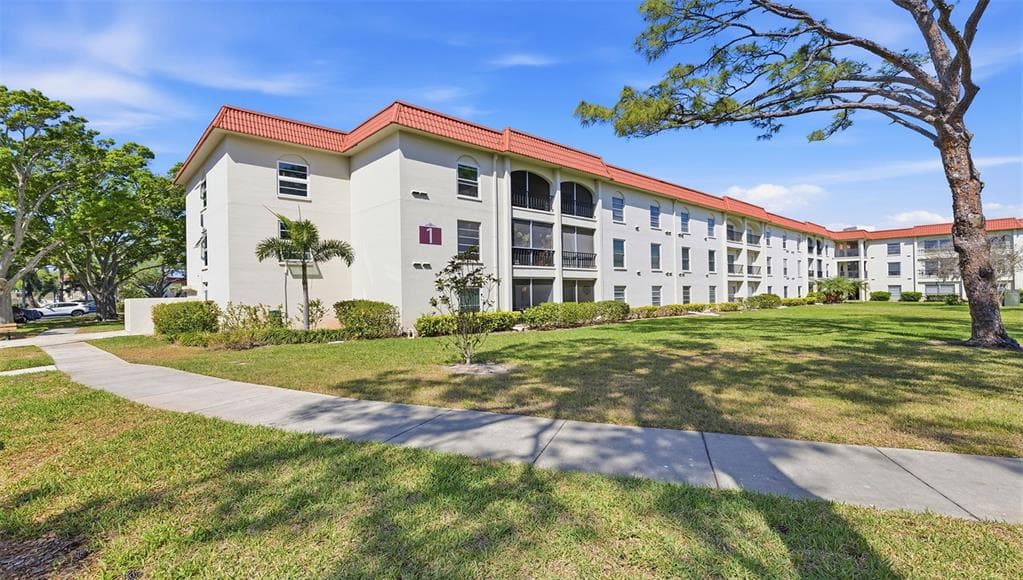 2700 BAYSHORE BOULEVARD # 1307, DUNEDIN, FL 34698