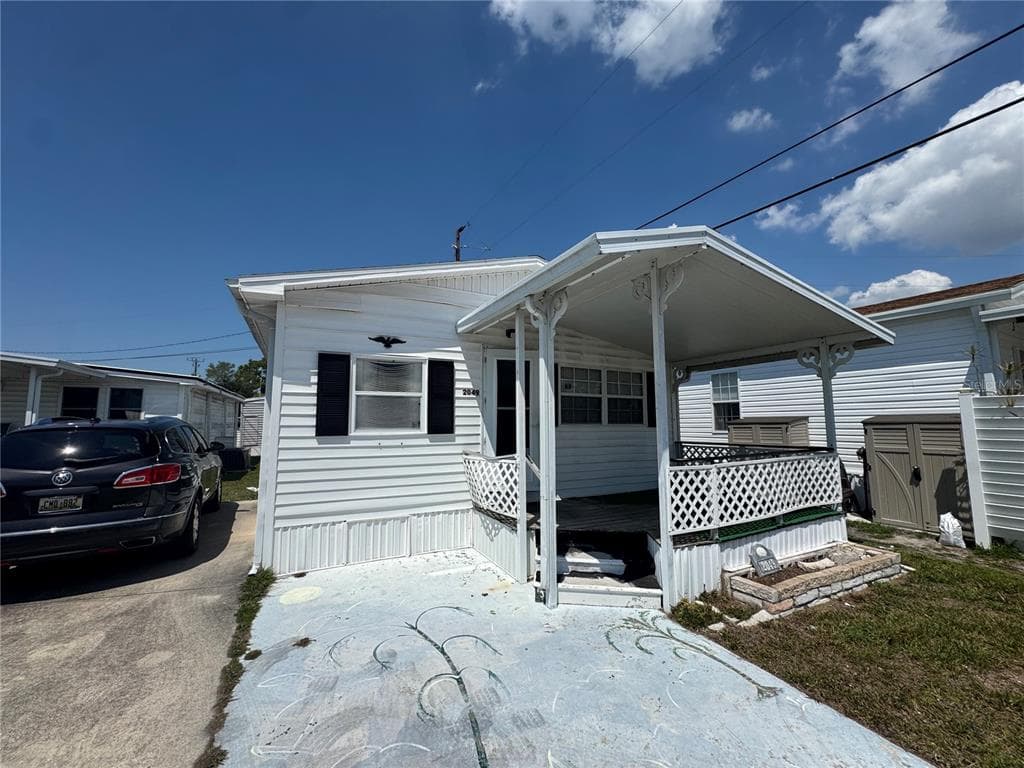 2049 CHAMPION STREET, SARASOTA, FL 34231