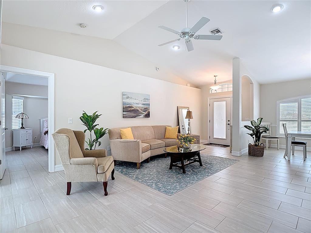 70 CLUBHOUSE ROAD, ROTONDA WEST, FL 33947 — zdjęcie 3