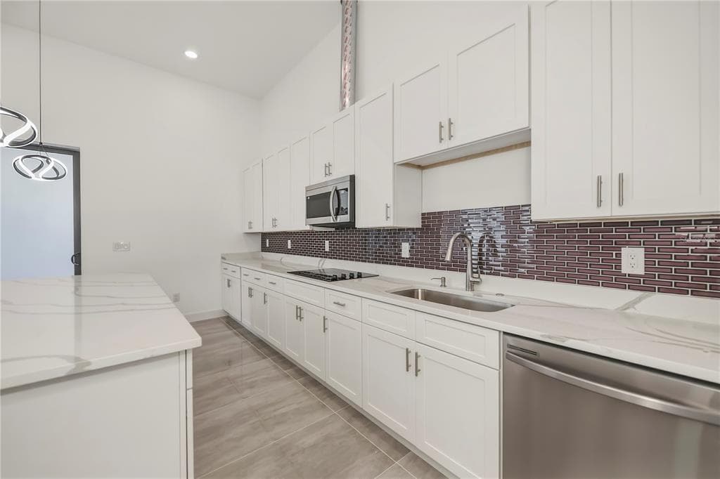 10165 & 10157 KINGSVILLE DRIVE, PORT CHARLOTTE, FL 33981 — zdjęcie 4