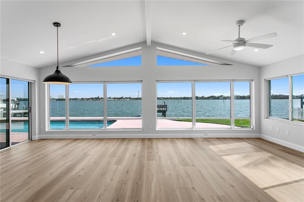 6984 S SHORE DRIVE S, ST PETERSBURG, FL 33707 — zdjęcie 5