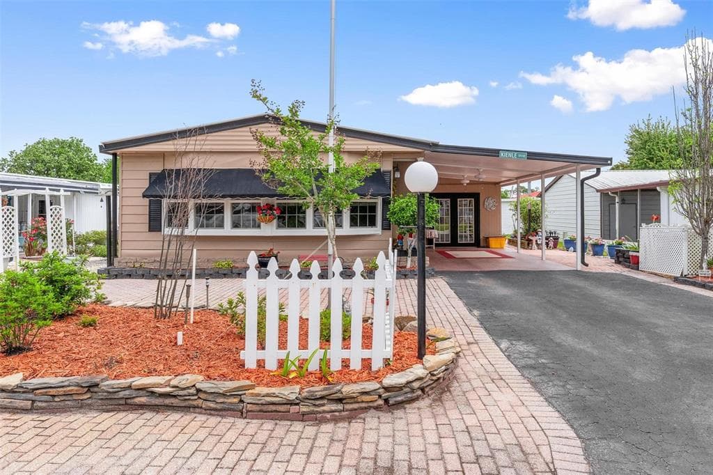 2470 KAREN DRIVE, MOUNT DORA, FL 32757