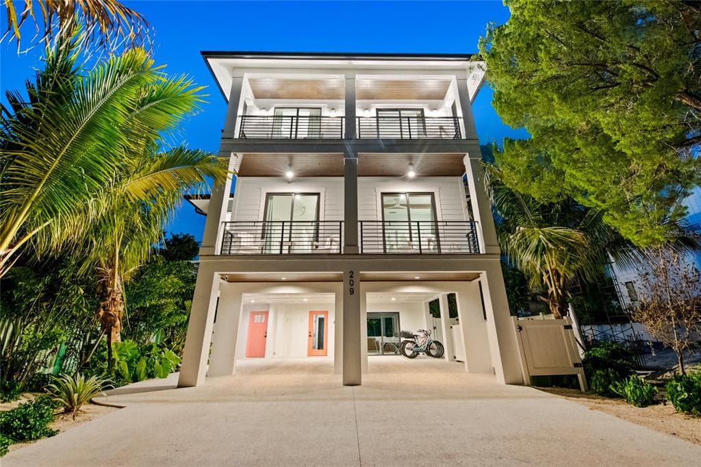 209 GARFIELD DRIVE, SARASOTA, FL 34236