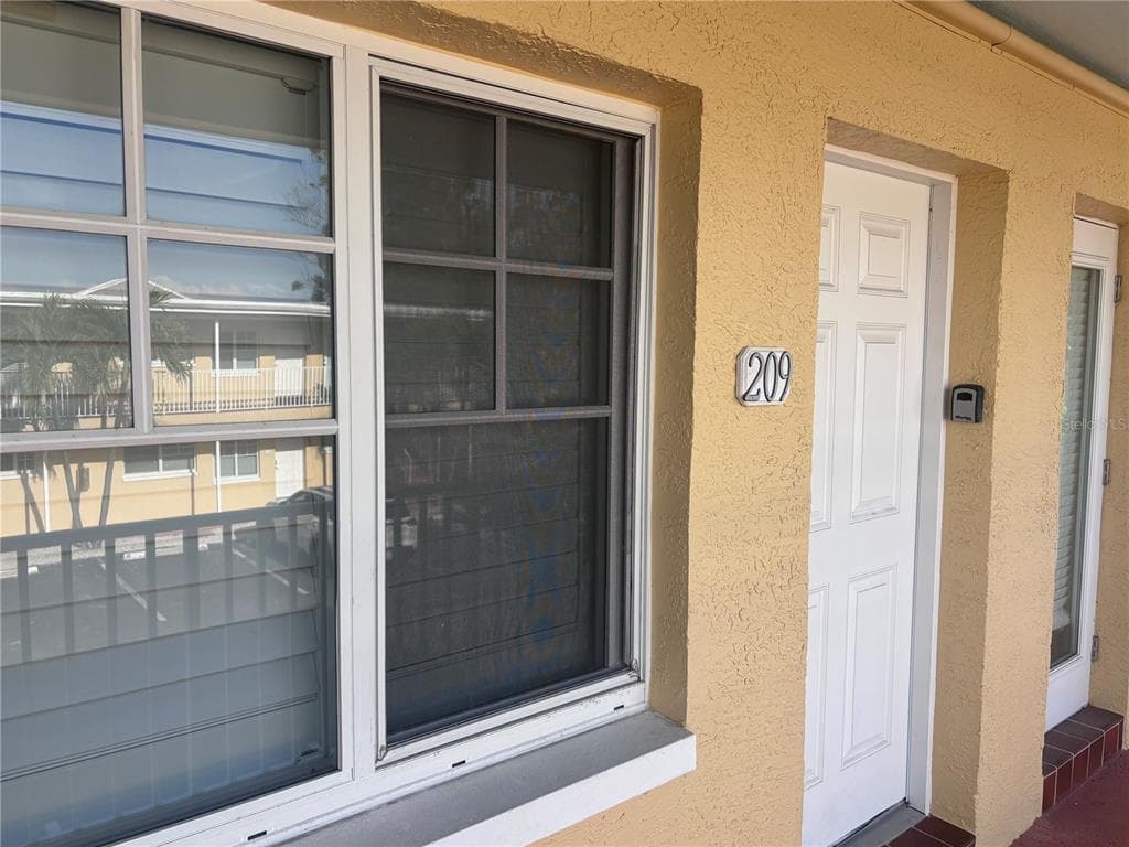 19417 GULF BOULEVARD # B209, INDIAN ROCKS BEACH, FL 33785 — zdjęcie 2