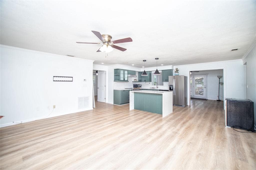 989 8TH AVENUE NE, LARGO, FL 33770 — zdjęcie 3