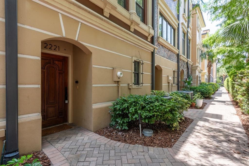 2221 SOHO BAY COURT, TAMPA, FL 33606