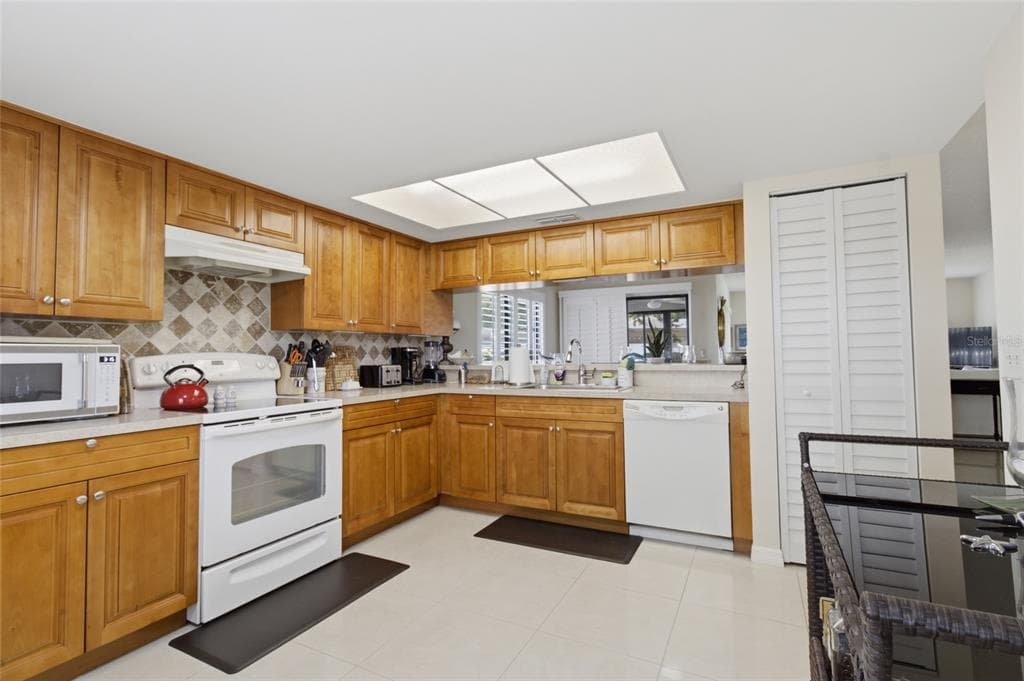 2701 COUNTRYSIDE BOULEVARD # 101, CLEARWATER, FL 33761 — zdjęcie 4