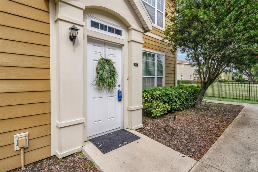 5511 ROSEHILL ROAD # 203, SARASOTA, FL 34233