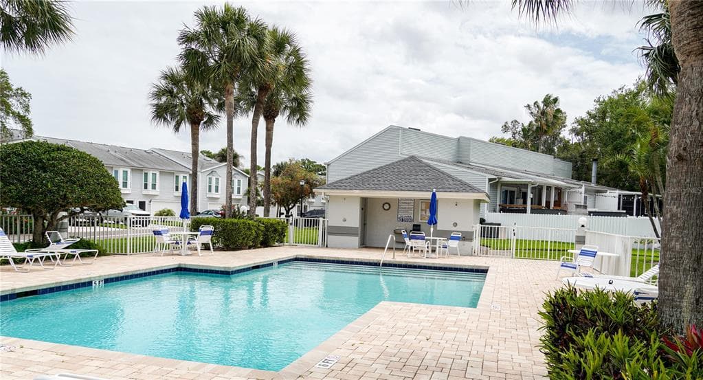 1963 GEORGIA CIRCLE N, CLEARWATER, FL 33760 — zdjęcie 2