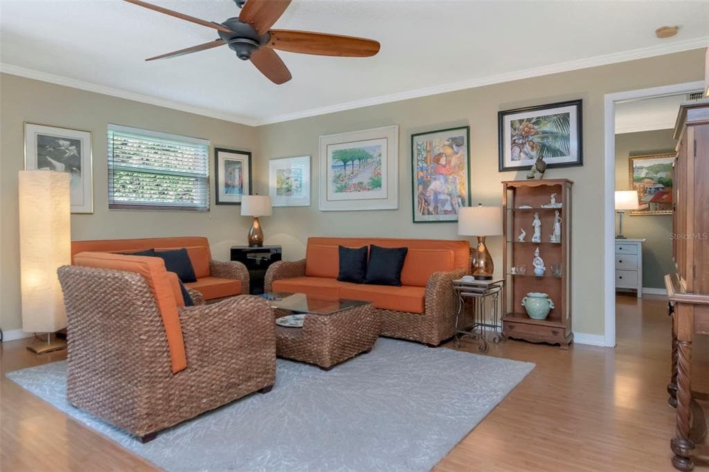 484 SANTA CRUZ PLACE NE # H, ST PETERSBURG, FL 33703 — zdjęcie 2