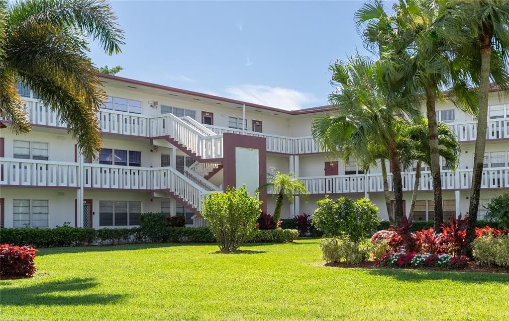 592 FANSHAW O # 592-O, BOCA RATON, FL 33434