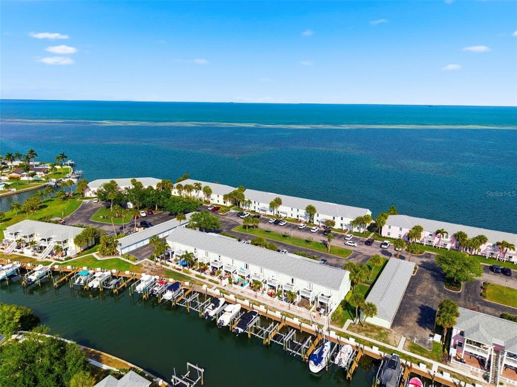 4751 COQUINA KEY DRIVE SE, ST PETERSBURG, FL 33705