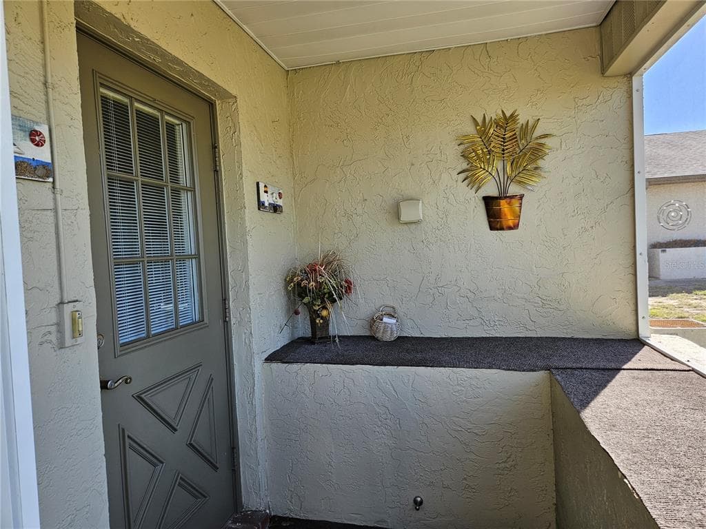 1905 CANTERBURY LANE # E-9, SUN CITY CENTER, FL 33573 — zdjęcie 3