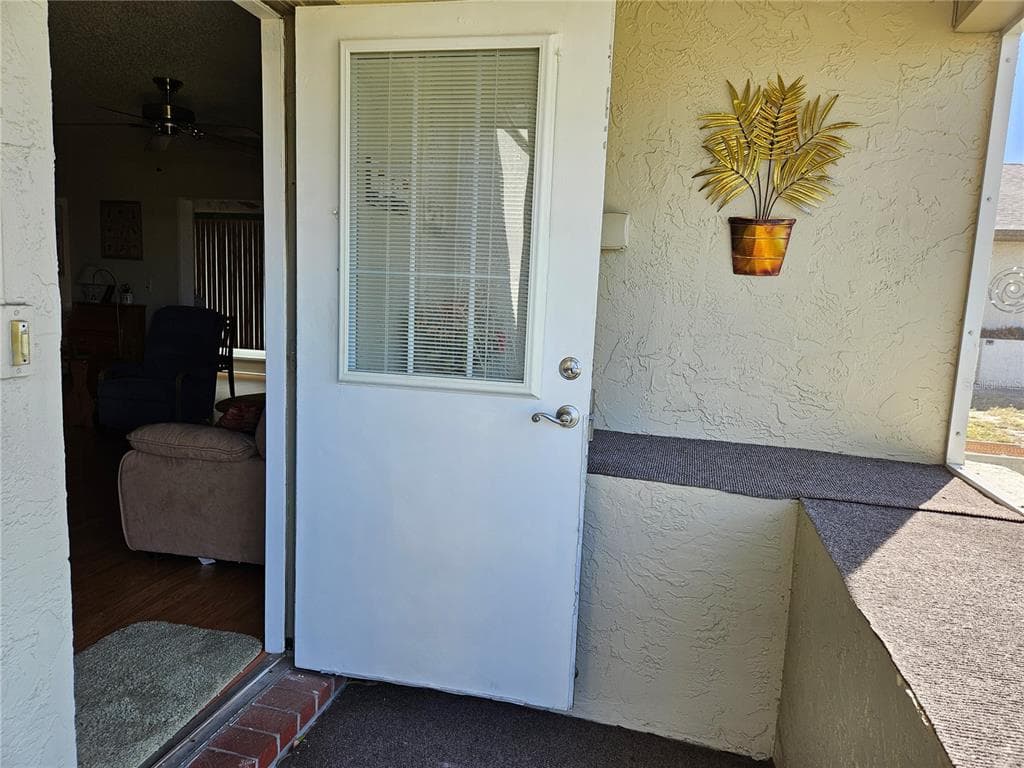 1905 CANTERBURY LANE # E-9, SUN CITY CENTER, FL 33573 — zdjęcie 4