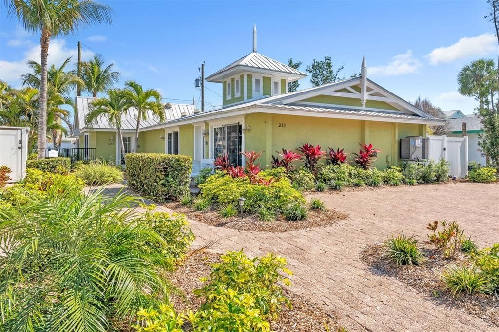 215 67TH STREET # 6, HOLMES BEACH, FL 34217 — zdjęcie 2