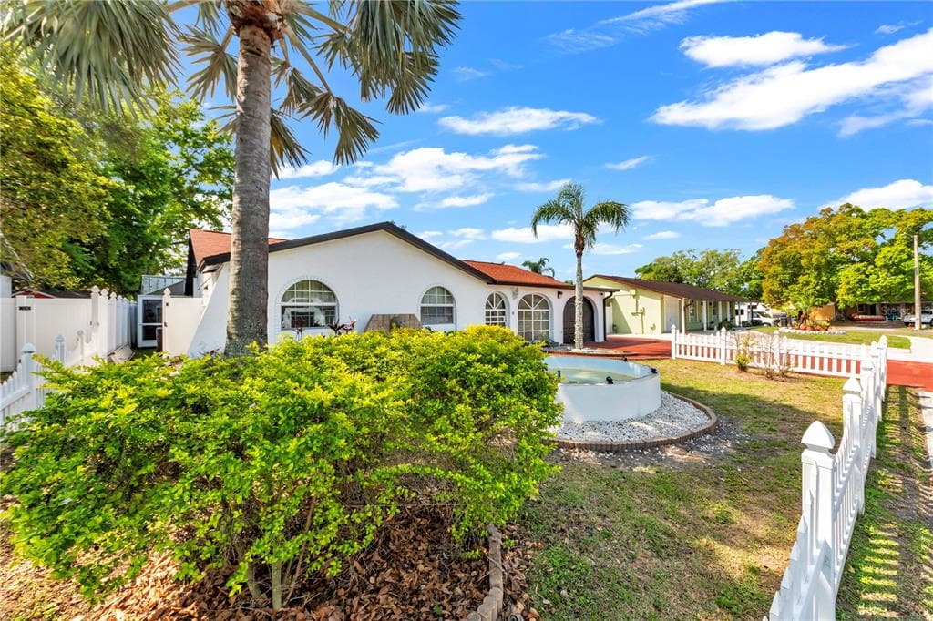 9043 HICKORY CIRCLE, TAMPA, FL 33615 — zdjęcie 2