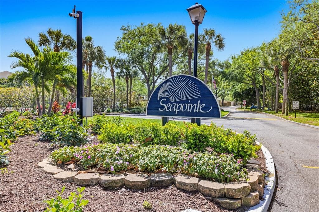 7520 SUNSHINE SKYWAY LANE S # T22, ST PETERSBURG, FL 33711 — zdjęcie 2
