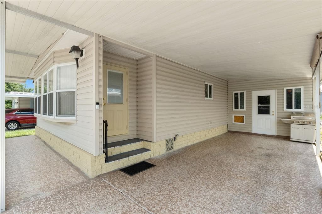 8427 HIGHPOINT BOULEVARD, BROOKSVILLE, FL 34613 — zdjęcie 4