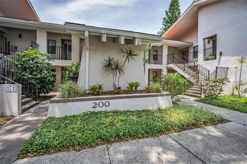 300 S FLORIDA AVENUE # 200J, TARPON SPRINGS, FL 34689